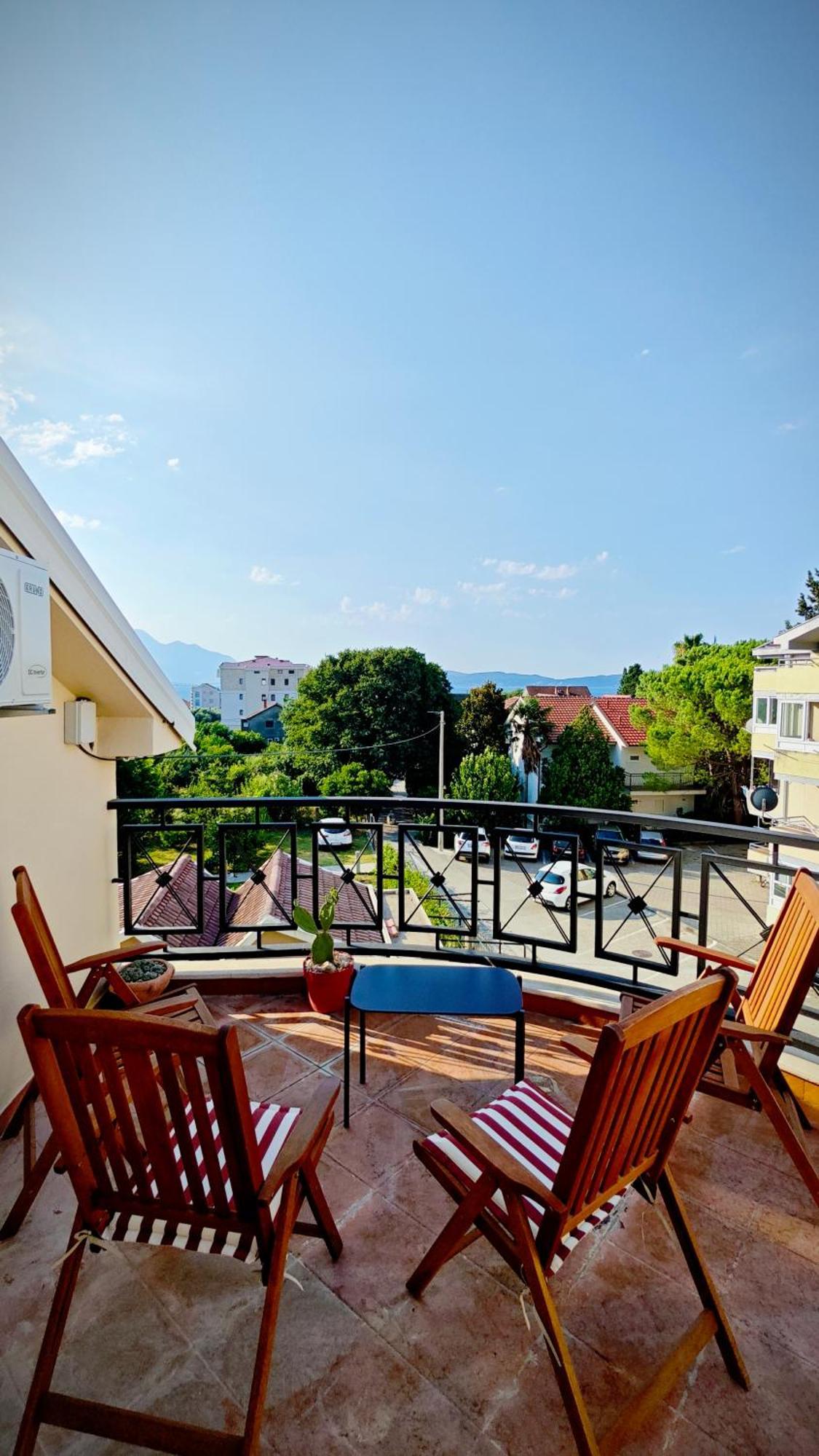 Apartmani Radovic บิเยลา ภายนอก รูปภาพ